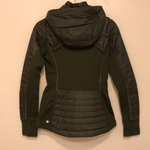 lululemon First Mile Jacket in Military Green - Picture 7 of 8